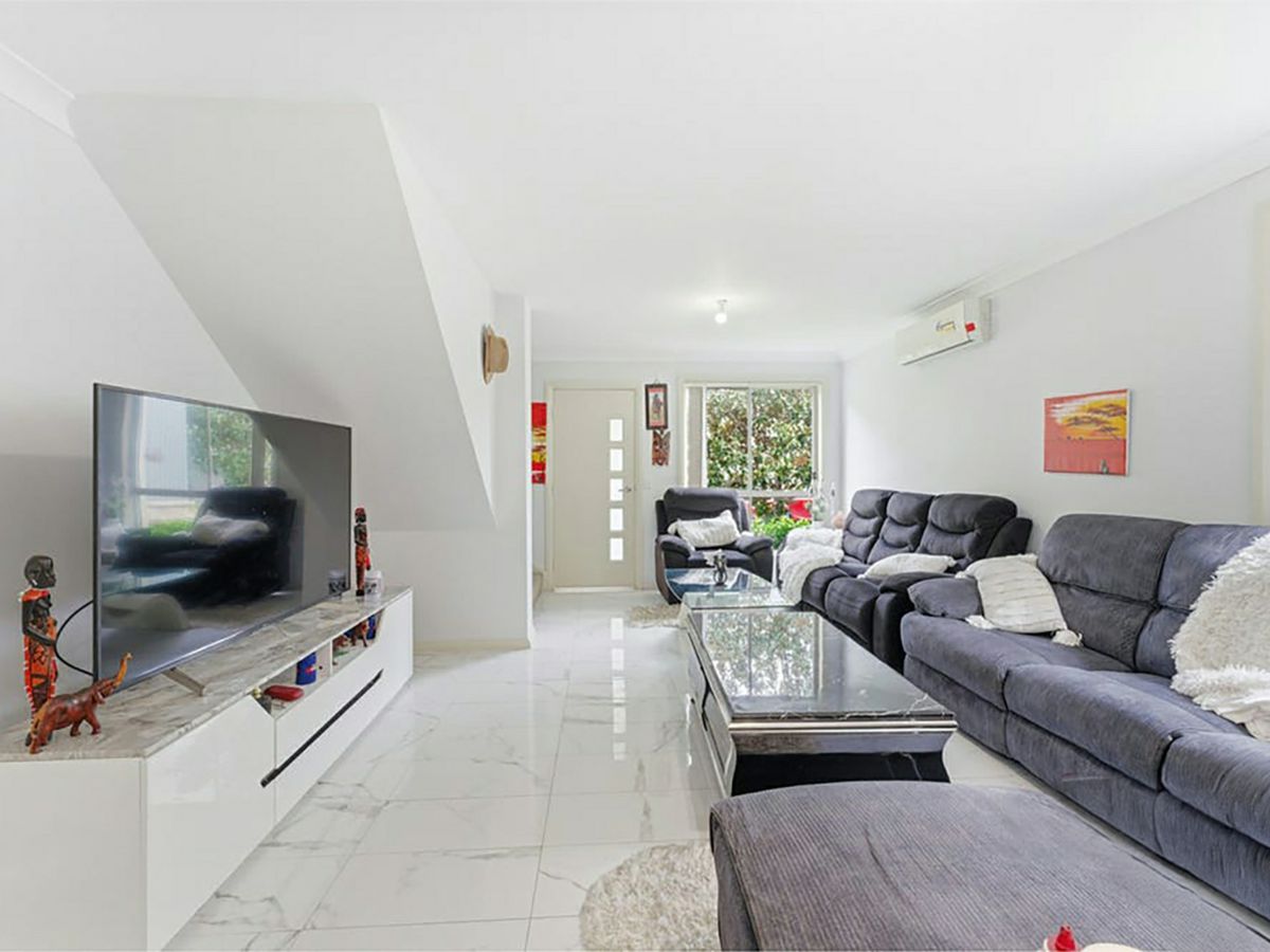 3 Bandicoot Drive, Woodcroft - image 2