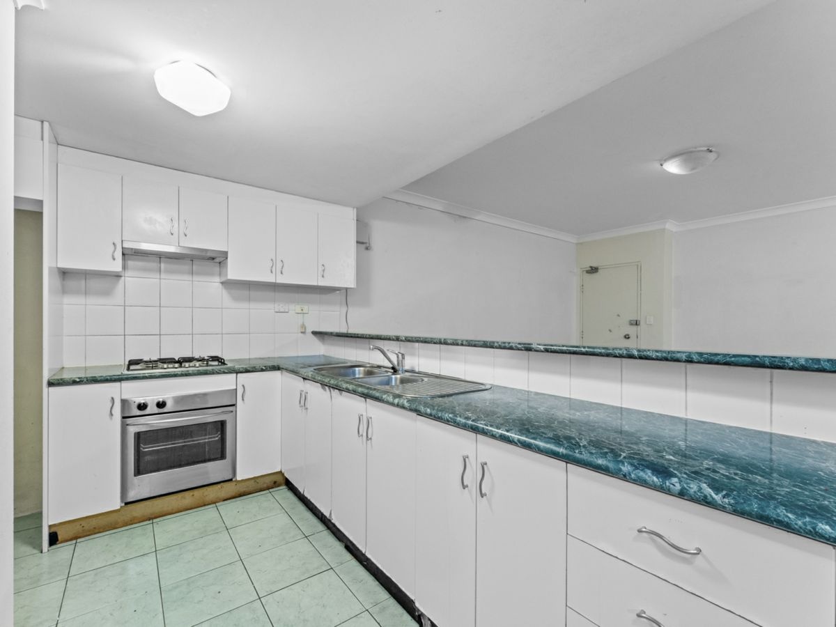 5/28 Fourth Avenue, Blacktown - image 2