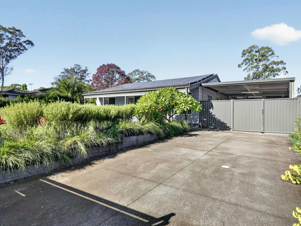 10 Suncrest Place, Doonside - image 1