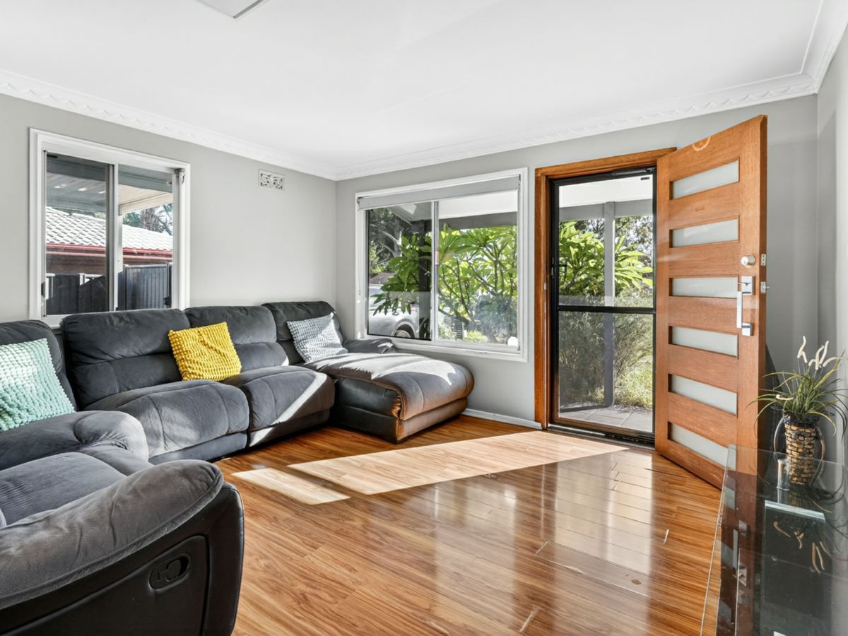 10 Suncrest Place, Doonside - image 2
