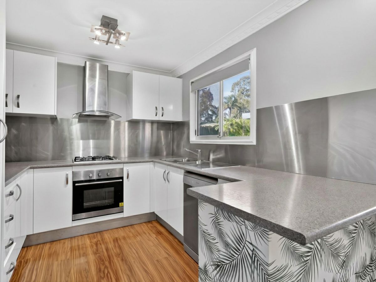 10 Suncrest Place, Doonside - image 3
