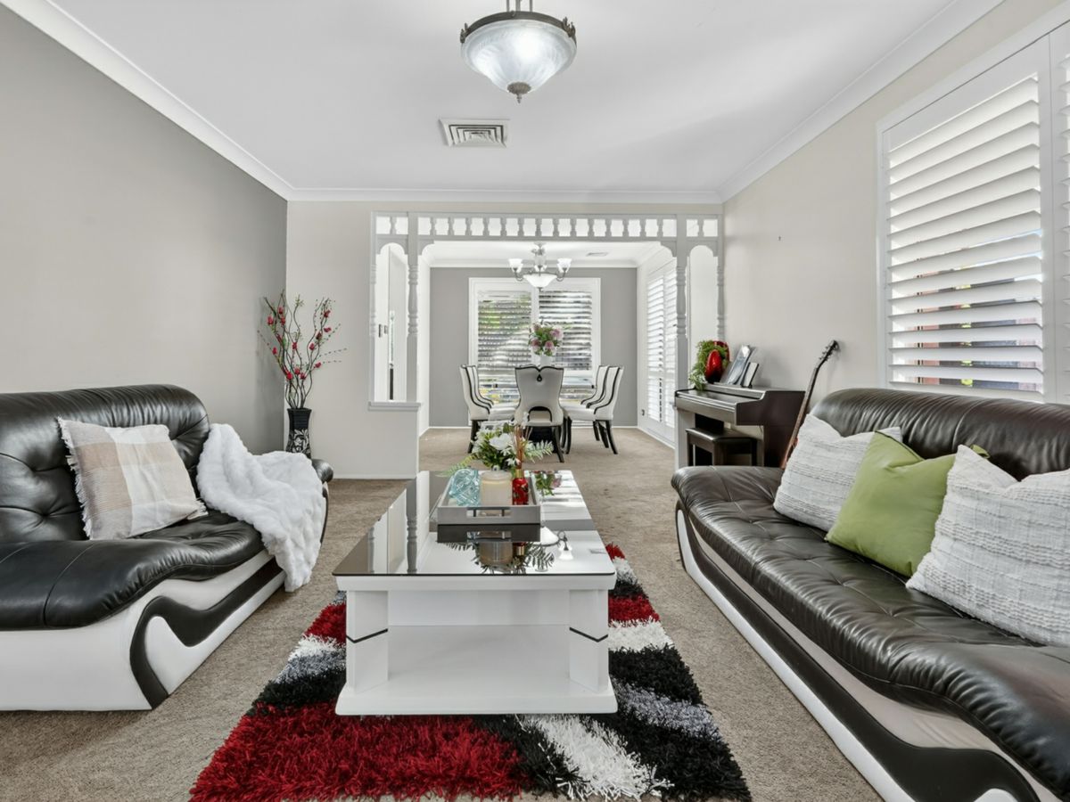 8 Coringle Place, Woodcroft - image 2
