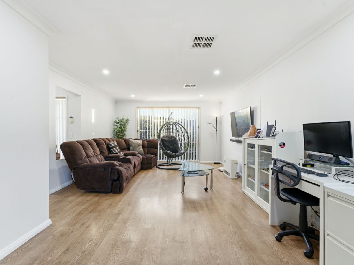 10 Centella Street, Woodcroft - image 2