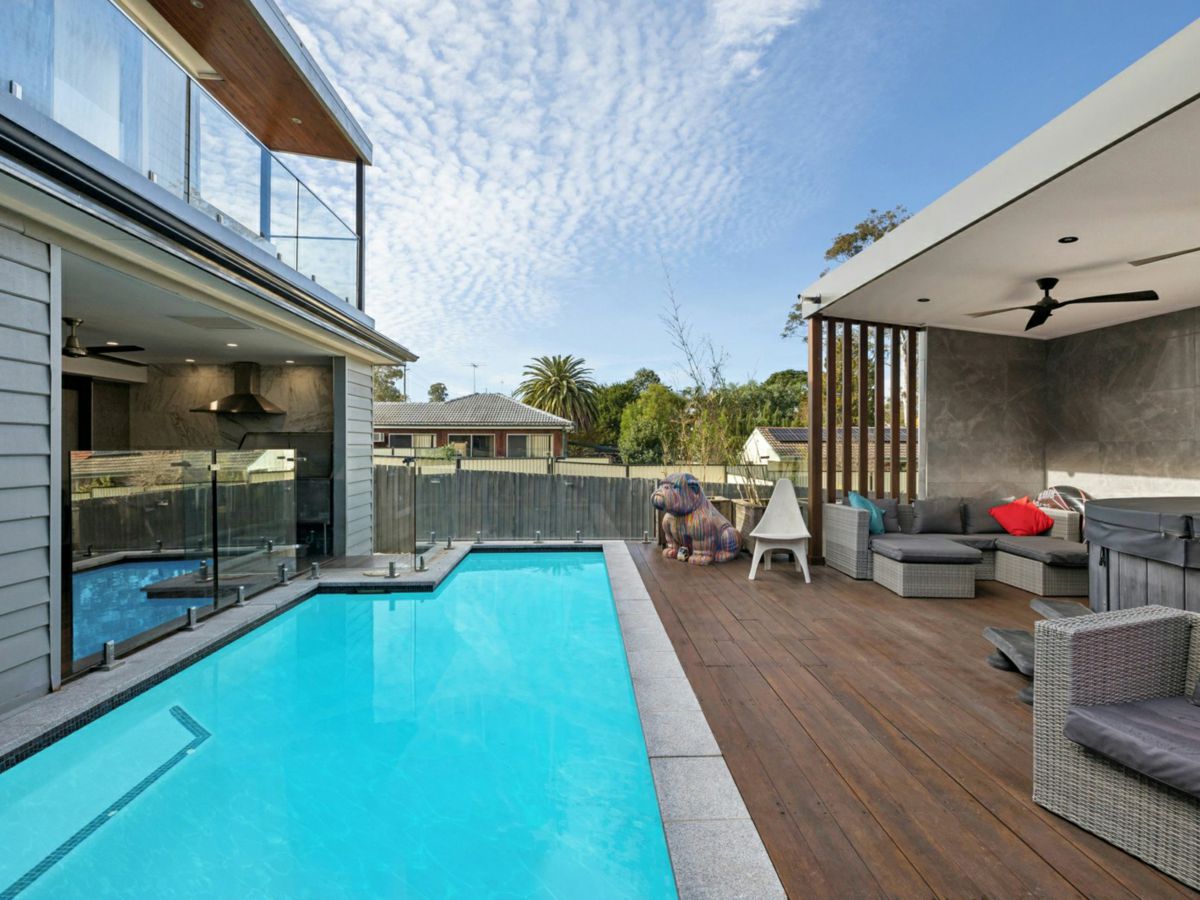 16 Frederick Street, Blacktown - image 2