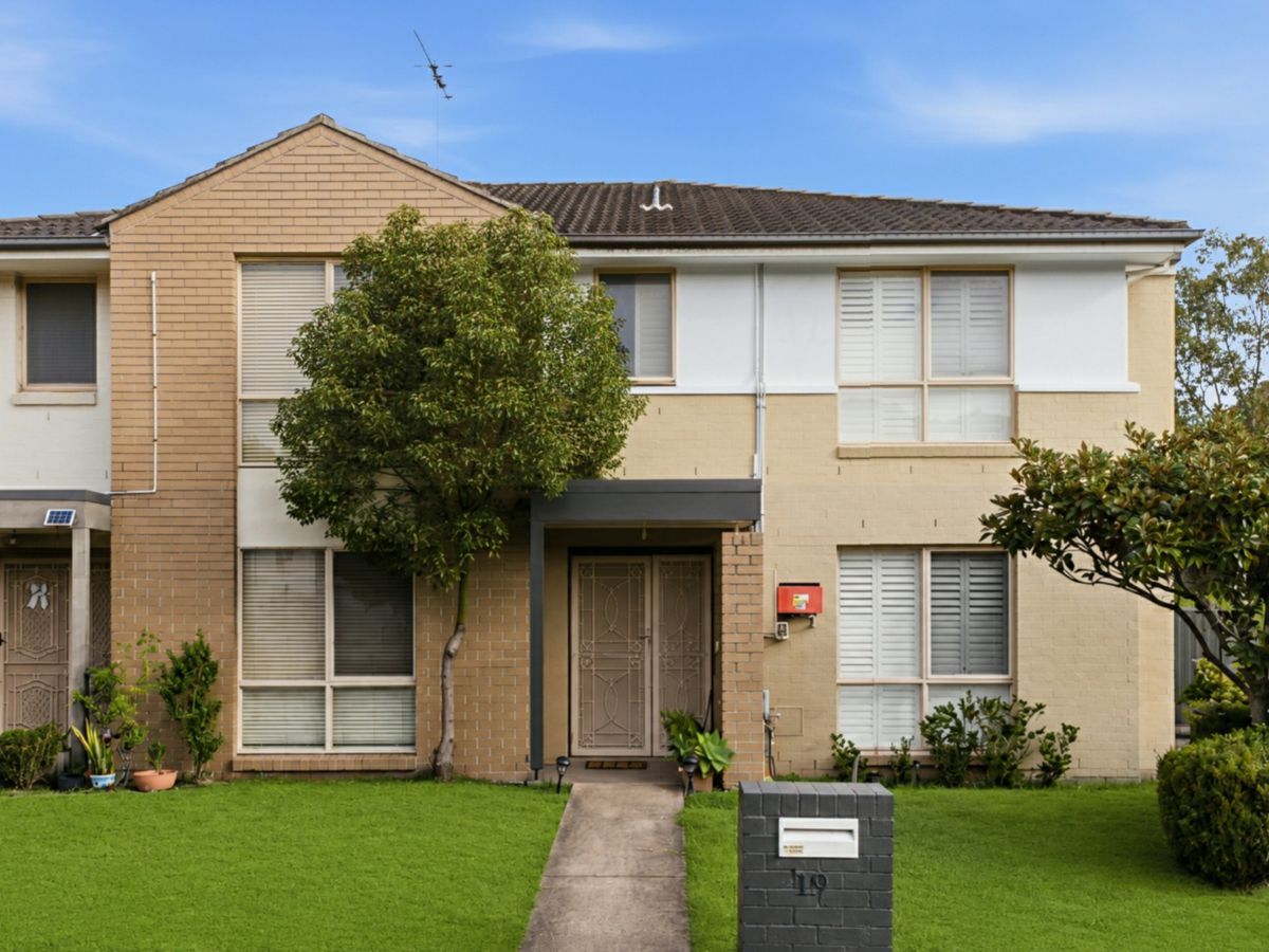 19 Silvereye Circuit, Woodcroft - image 2