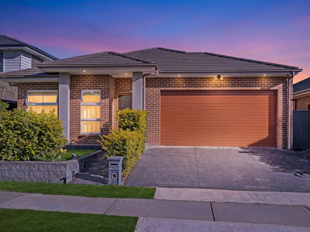 6 Poynting Street, Jordan Springs - image 1