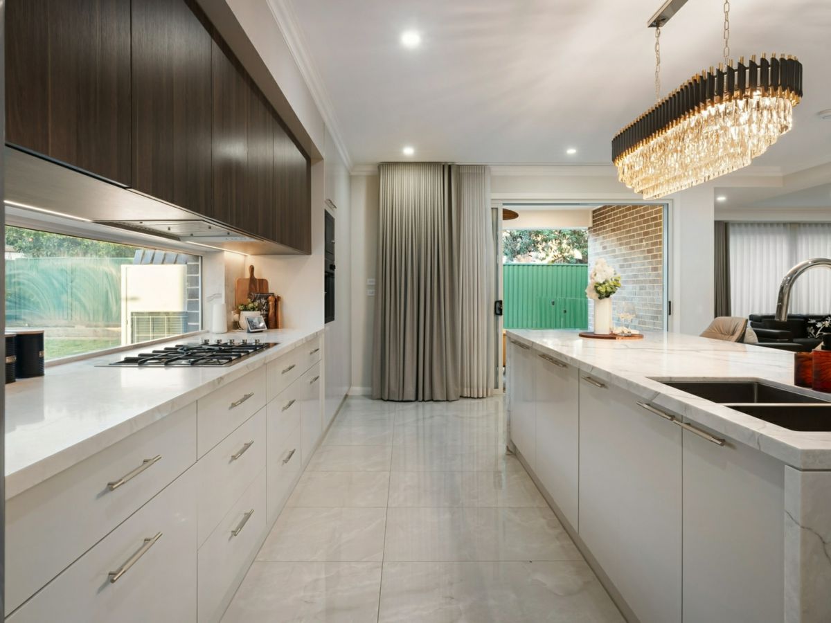 47 Grantham Road, Seven Hills - image 3