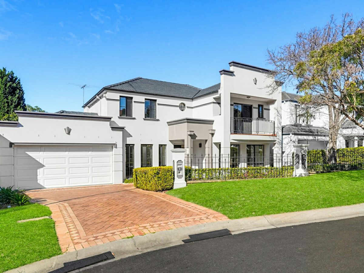 10 Peridot Place, Glenwood - image 1