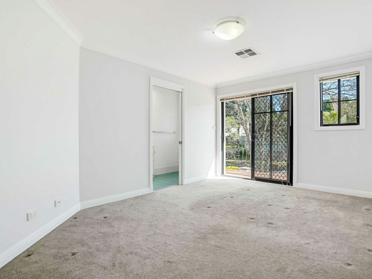 10 Peridot Place, Glenwood - image 3