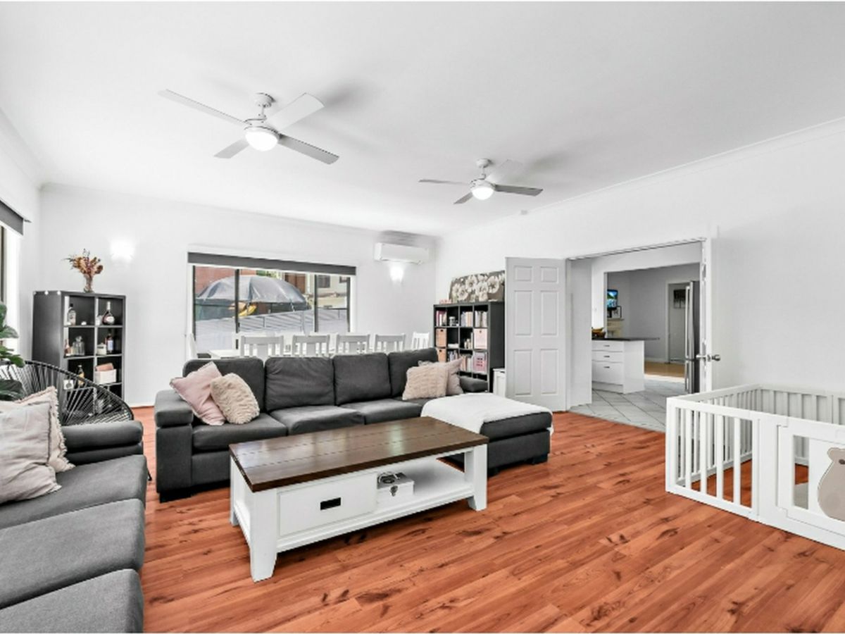 14 Crestbrook Street, Seven Hills - image 2