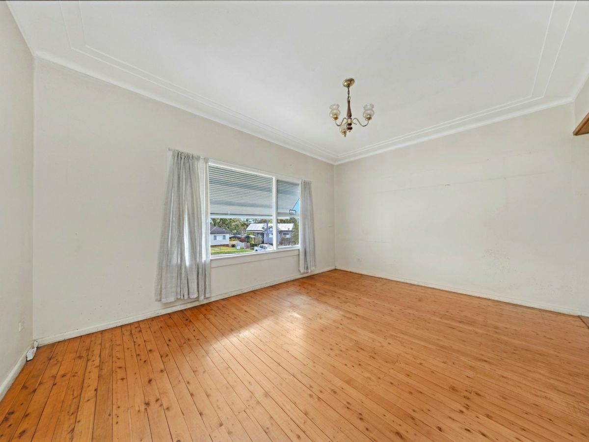 35 Carole Street, Seven Hills - image 2