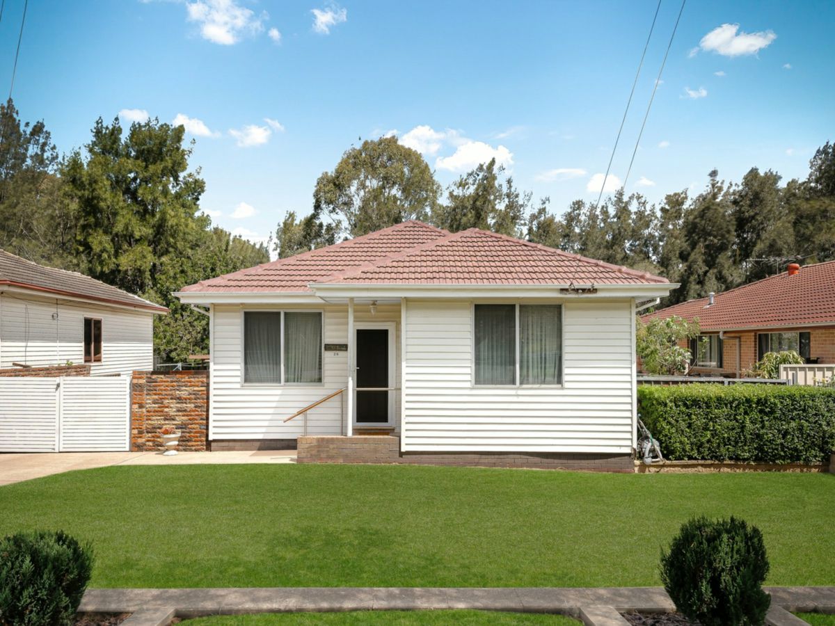 28 Anne Avenue, Seven Hills - image 1