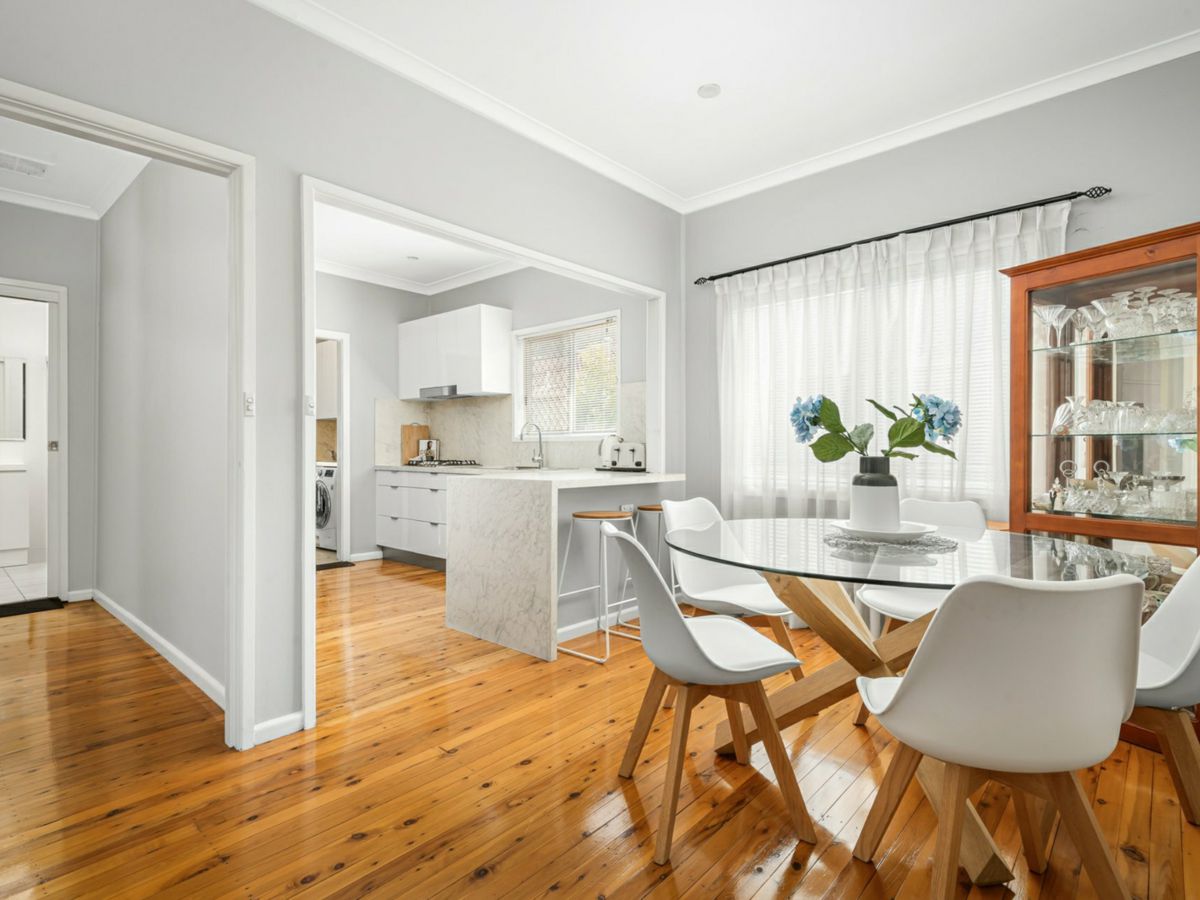 28 Anne Avenue, Seven Hills - image 2