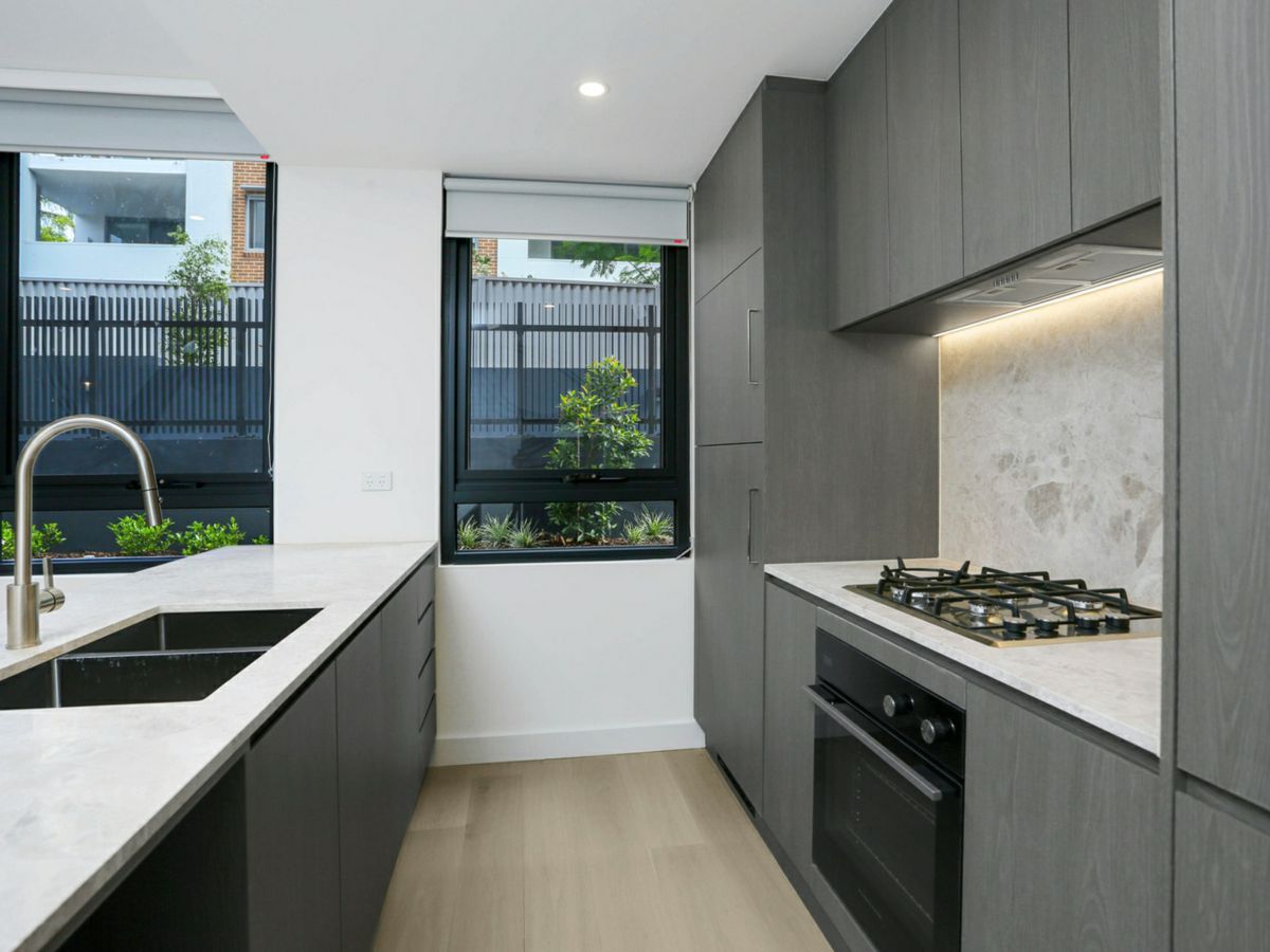 2/35 Jenkins Road, Carlingford - image 1