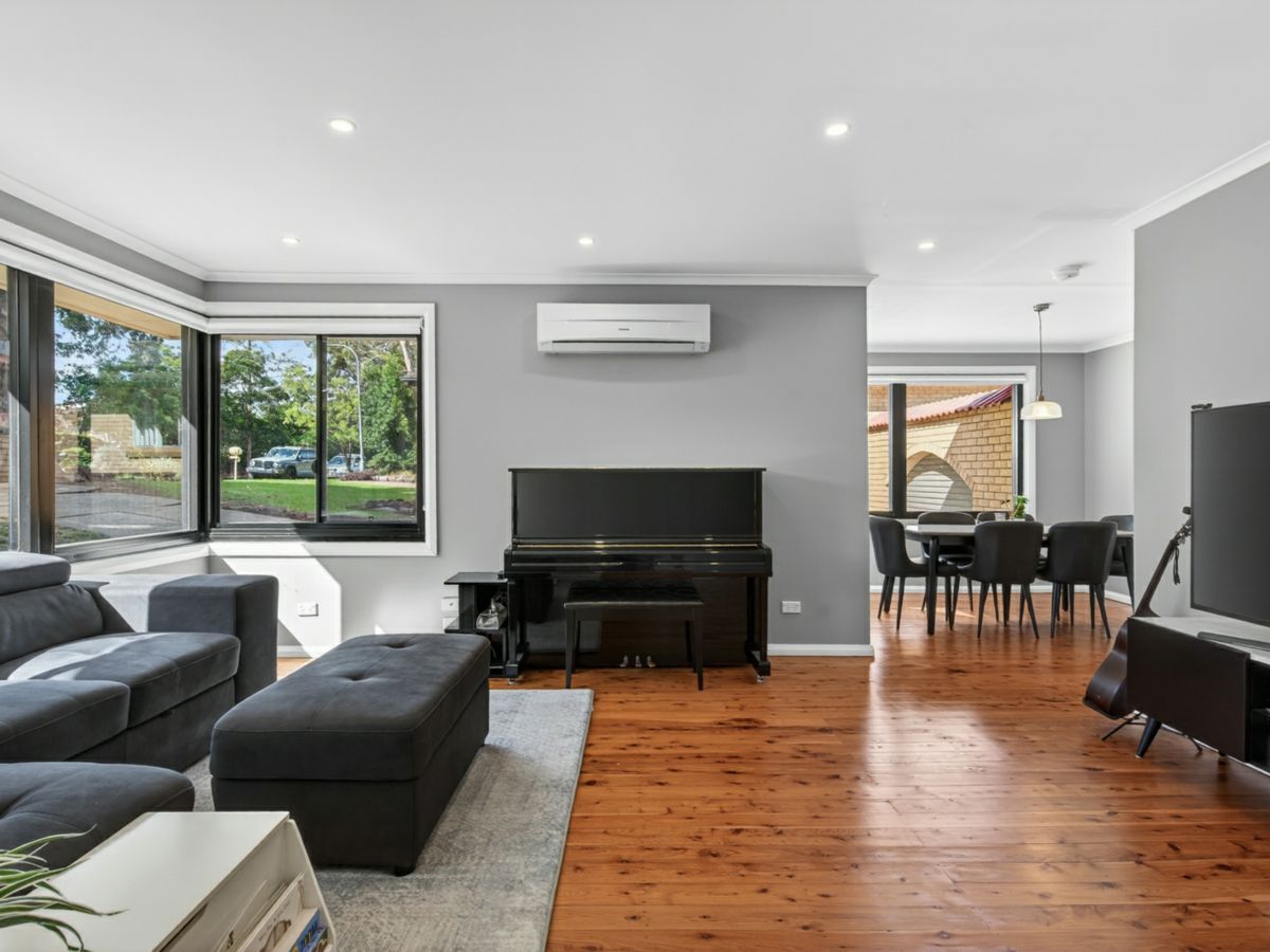 17 Sanders Crescent, Kings Langley - image 3