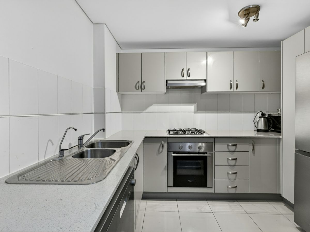 505/31 Hassall Street, Parramatta - image 3