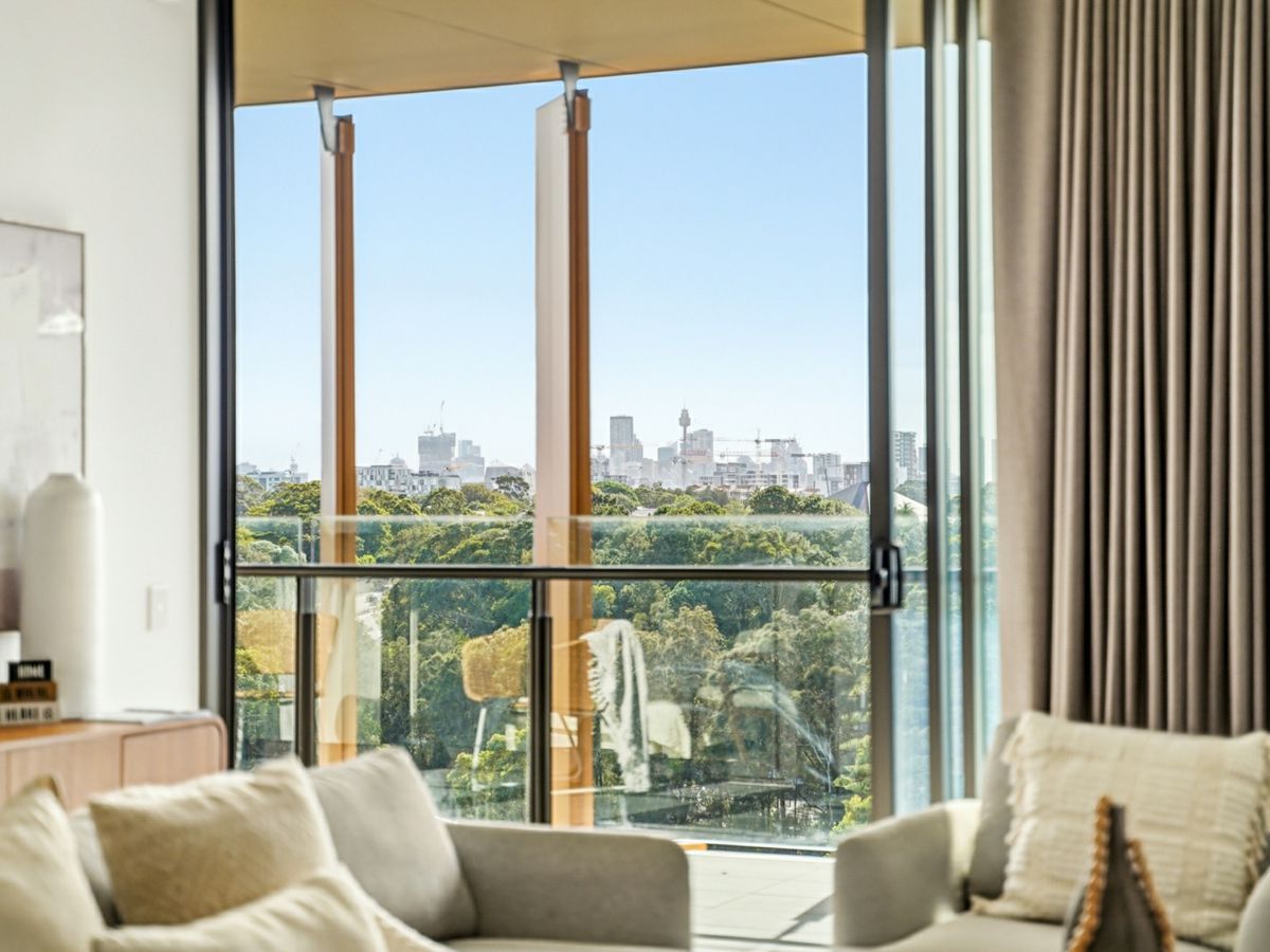 702/16A Evans Avenue, Eastlakes - image 1