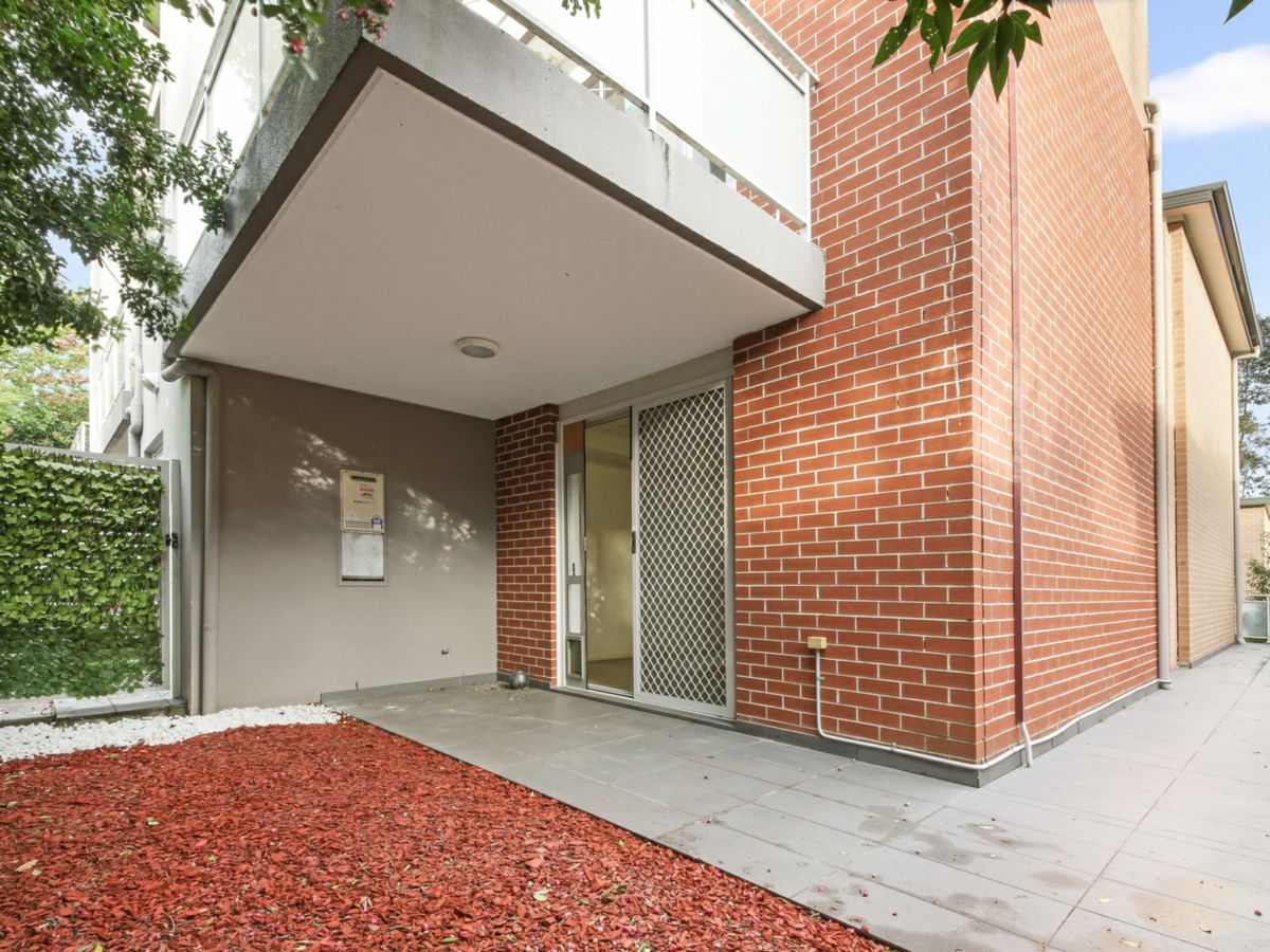 3/11 O'Reilly Street, Parramatta - image 1
