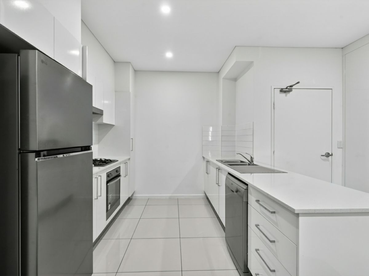 201/11 Junia Avenue, Toongabbie - image 2