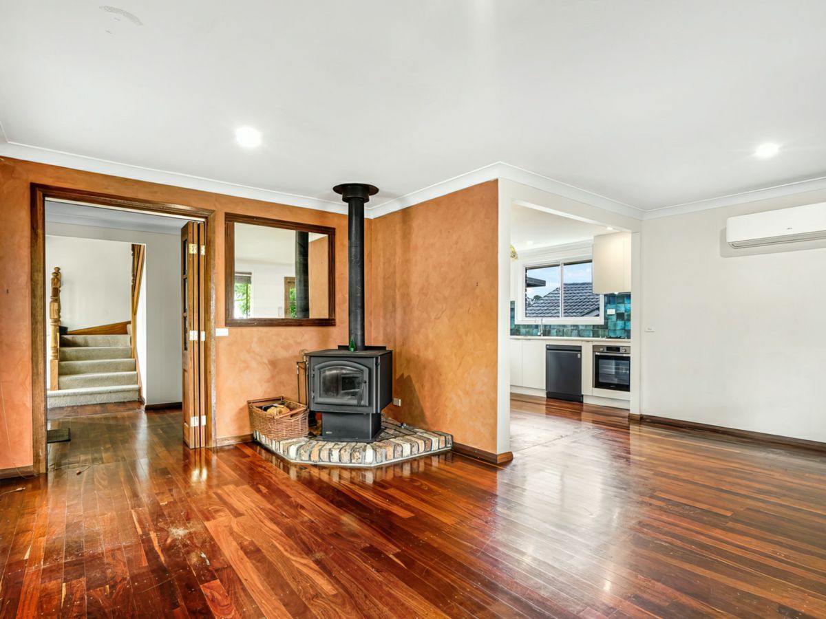 78 Sutherland Avenue, Kings Langley - image 2