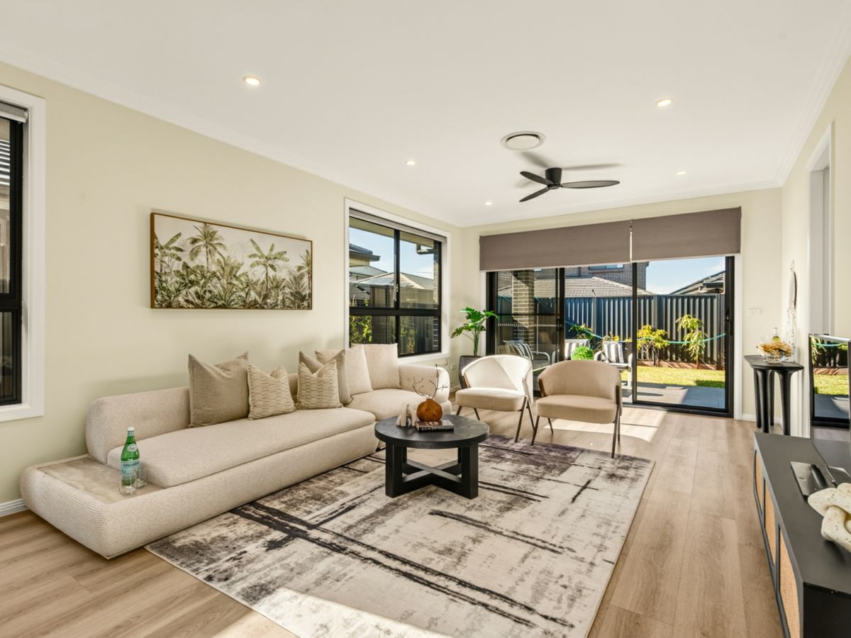 16 Coromandel Street, Marsden Park - image 1