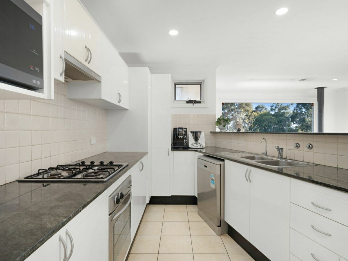 34 Hunterford Crescent, Oatlands - image 2