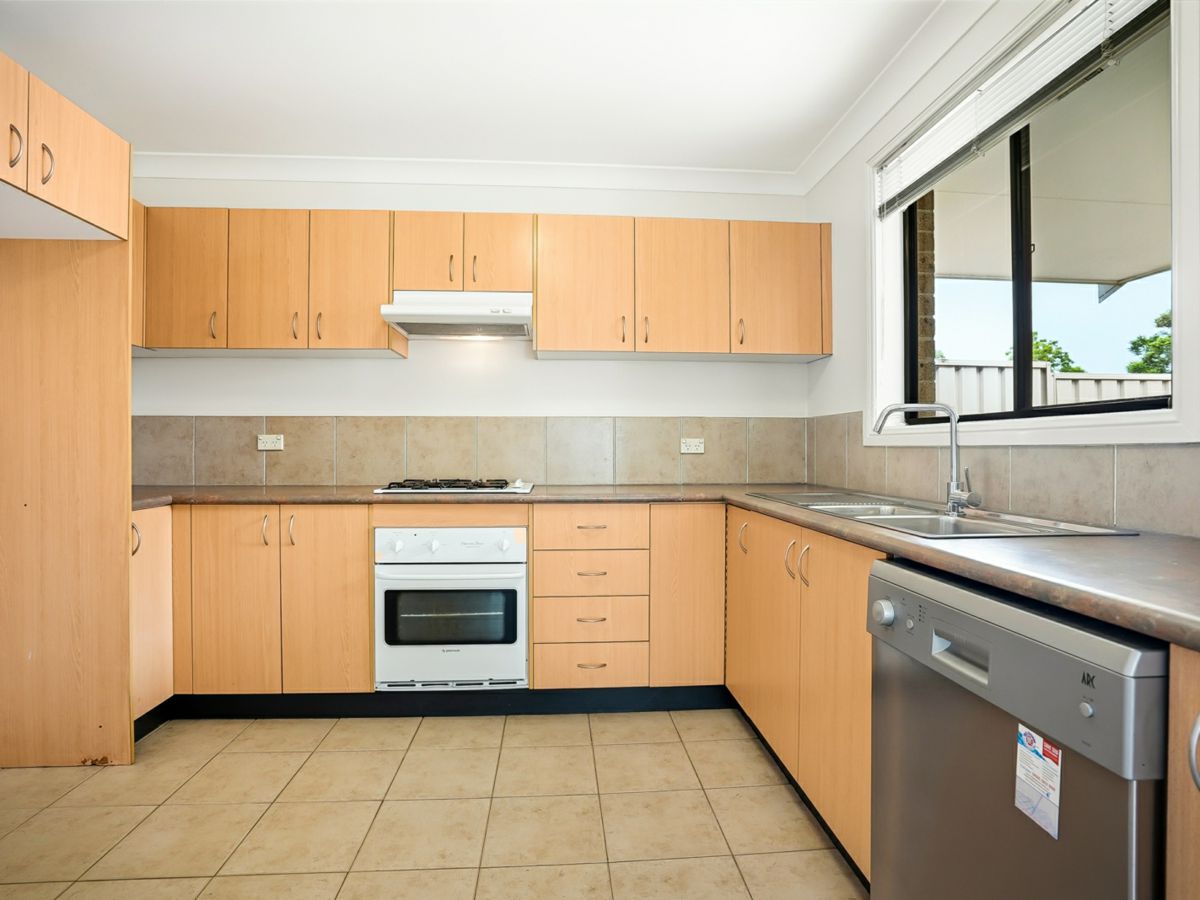 9/12 Caloola Road, Constitution Hill - image 1