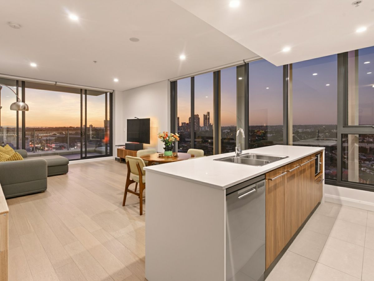 1302/28 Cowper Street, Granville - image 1