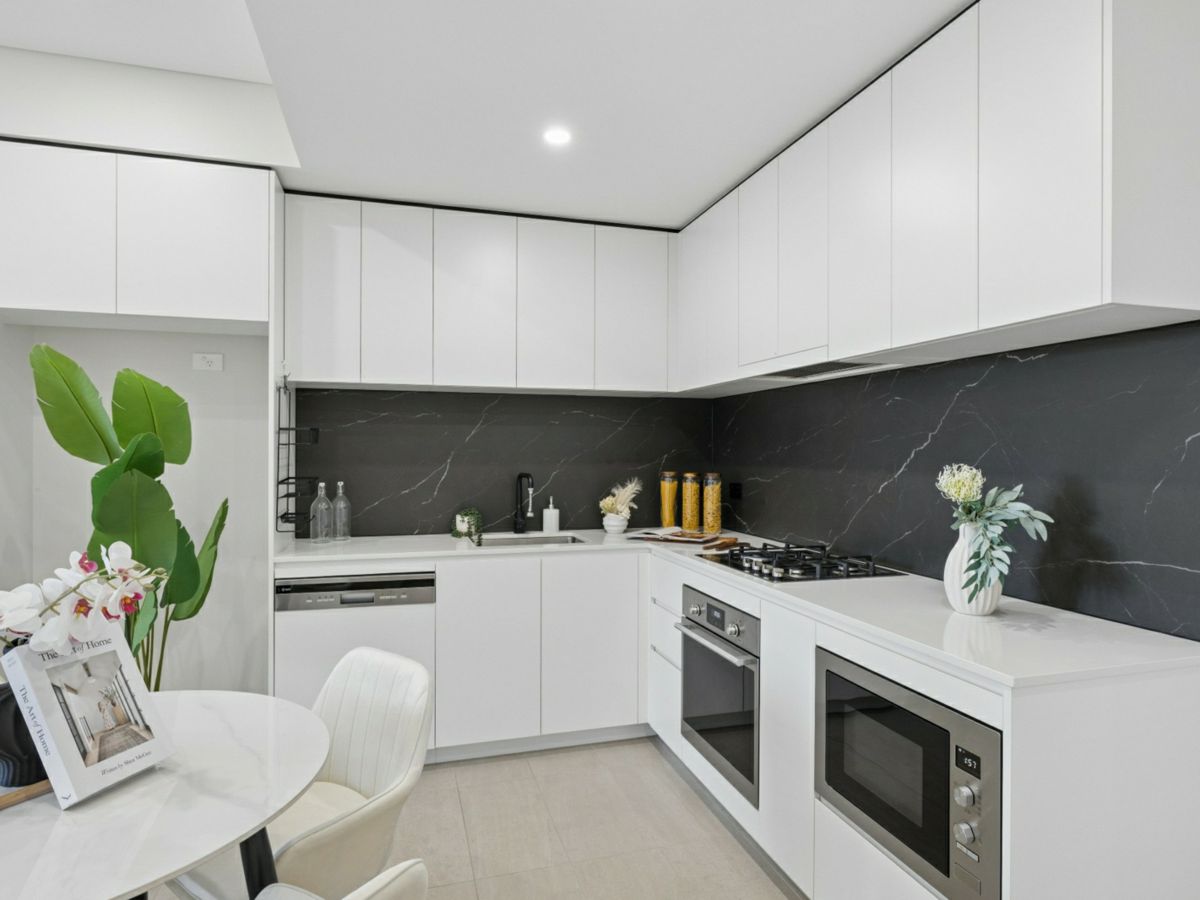 508/3 Bundil Boulevard, Melrose Park - image 2