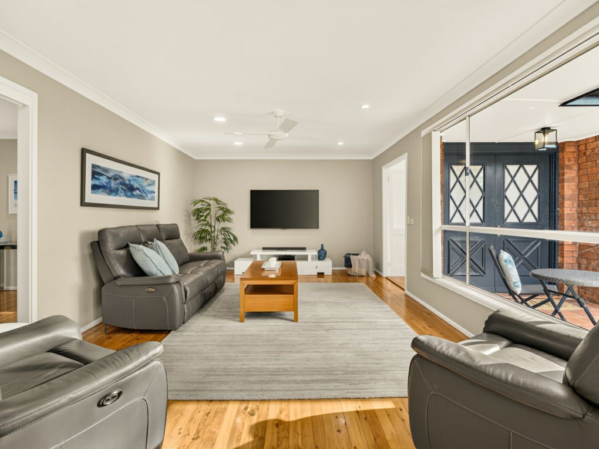 16 Anderson Road, Kings Langley - image 3