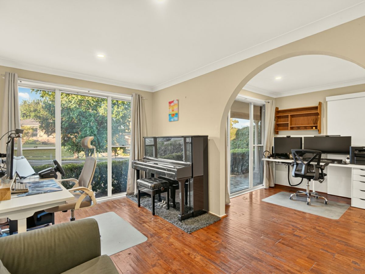 169 Joseph Banks Drive, Kings Langley - image 2