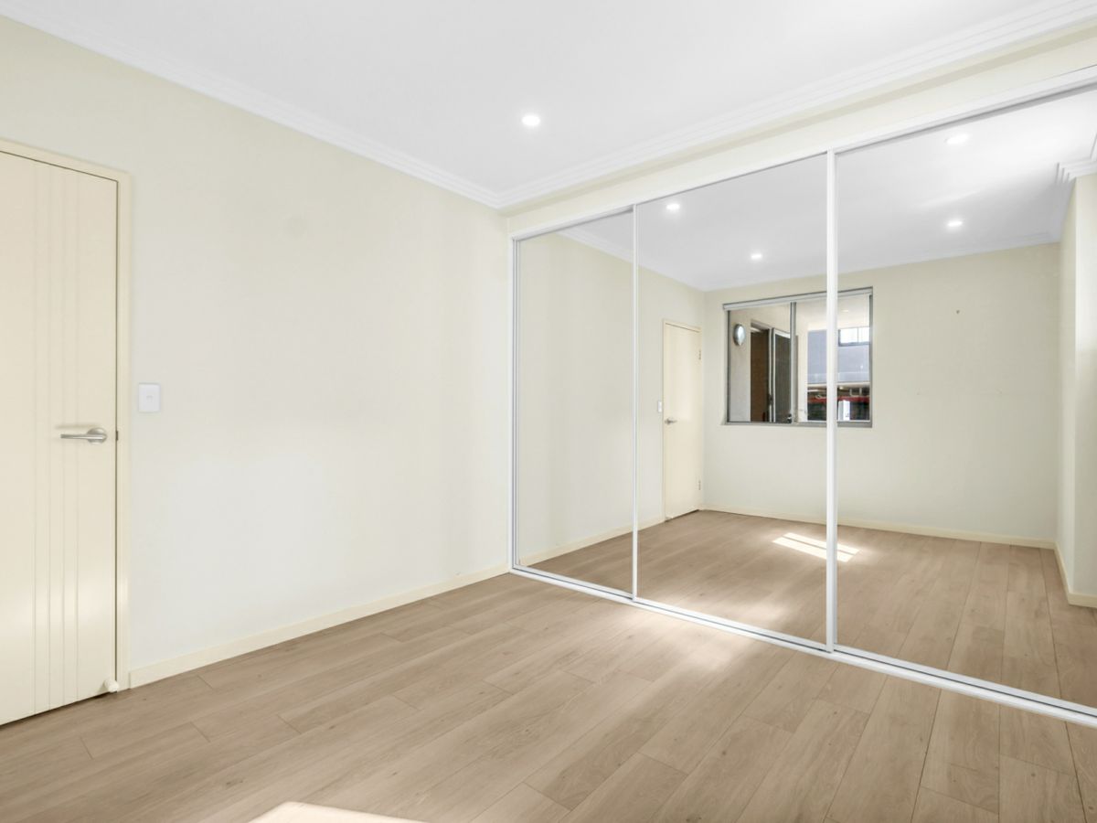 7/5 Robilliard Street, Mays Hill - image 2