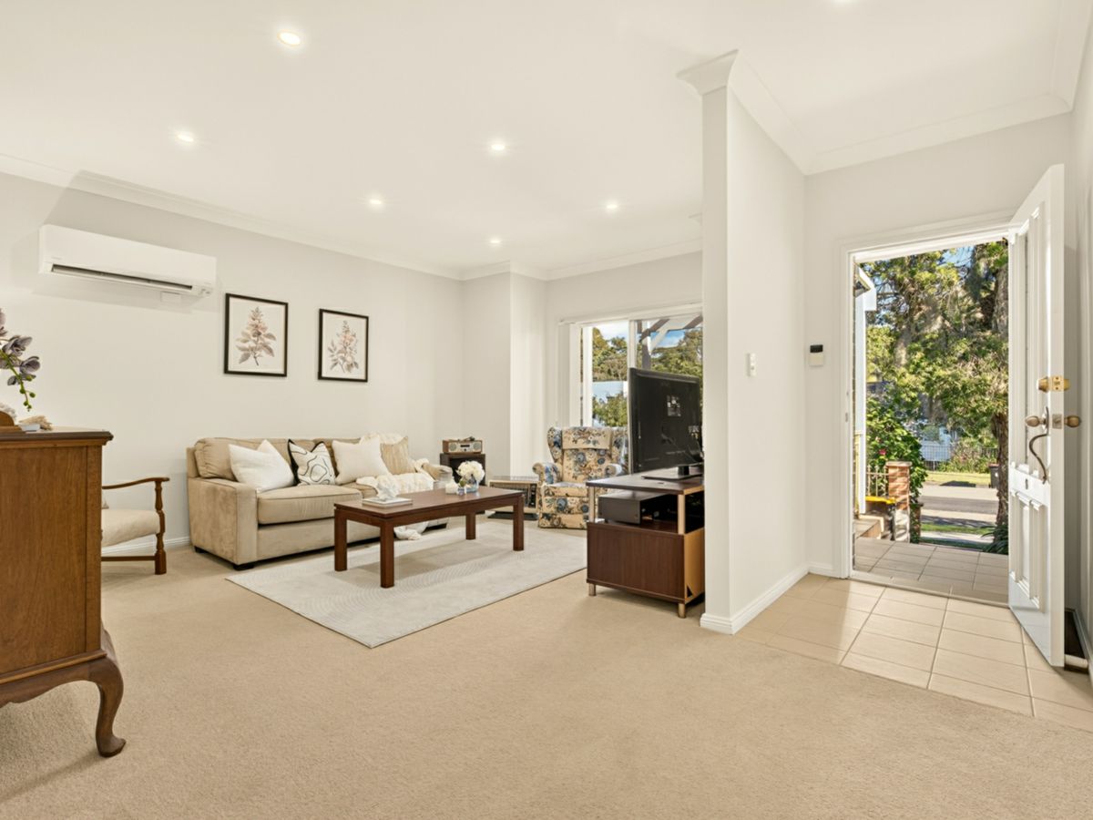 6/8 Wesley Street, Telopea - image 2