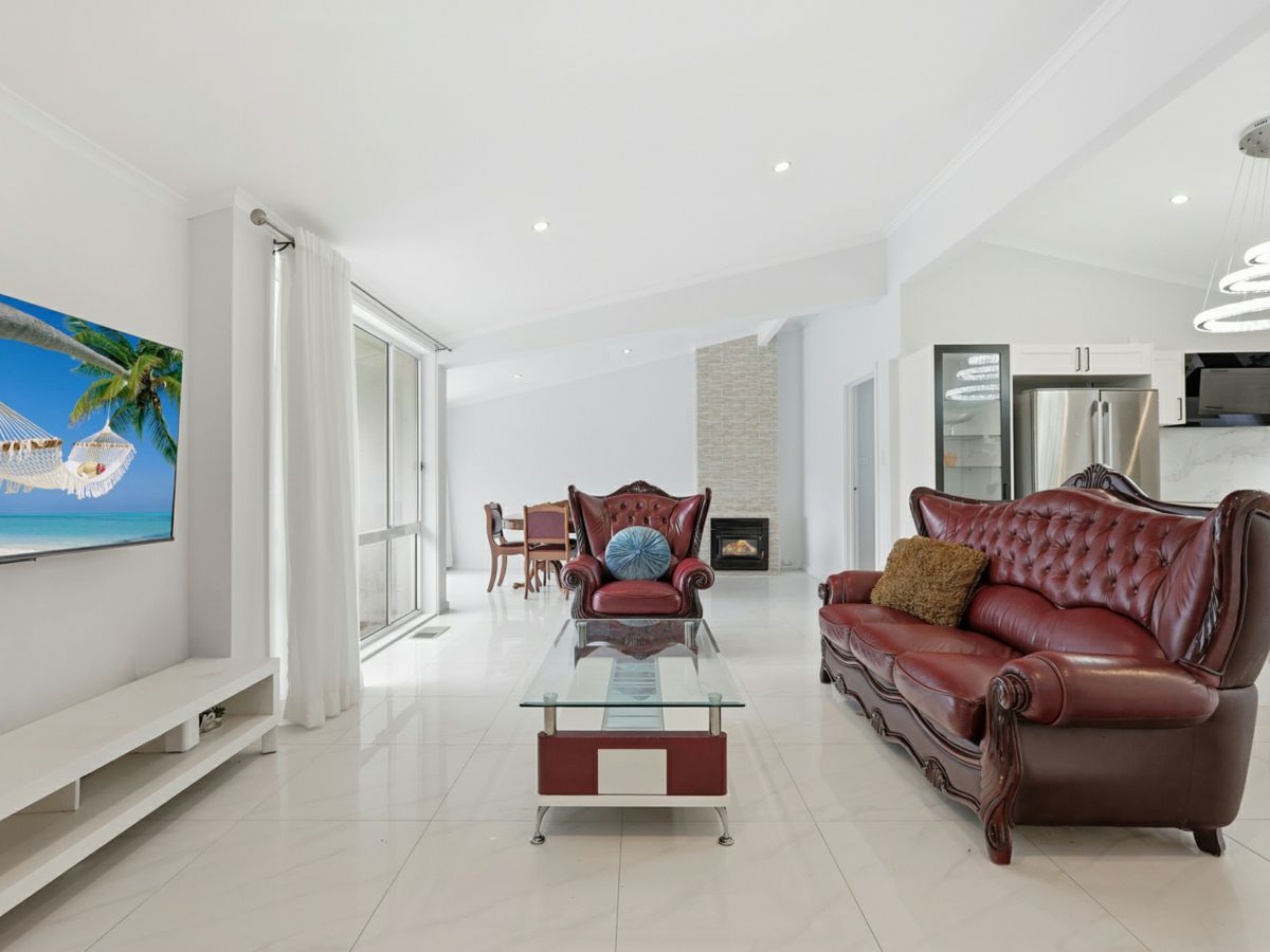71 Edison Parade, Winston Hills - image 3