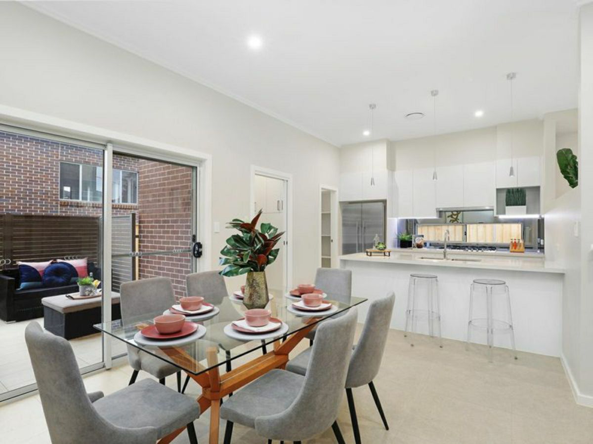 42 Arnett Street, Pendle Hill - image 3