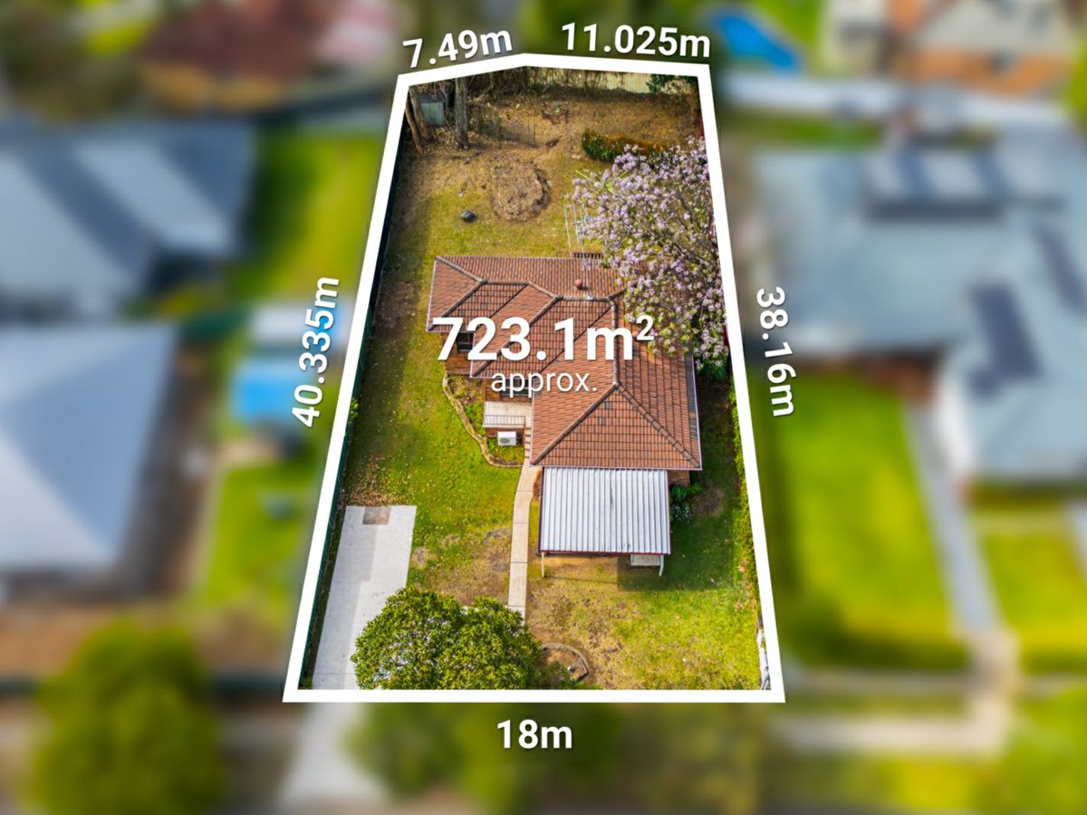 38 Knight Avenue, Kings Langley - image 1
