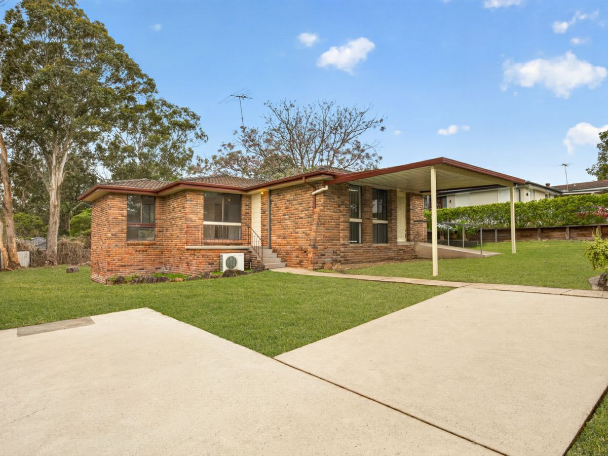 38 Knight Avenue, Kings Langley - image 2