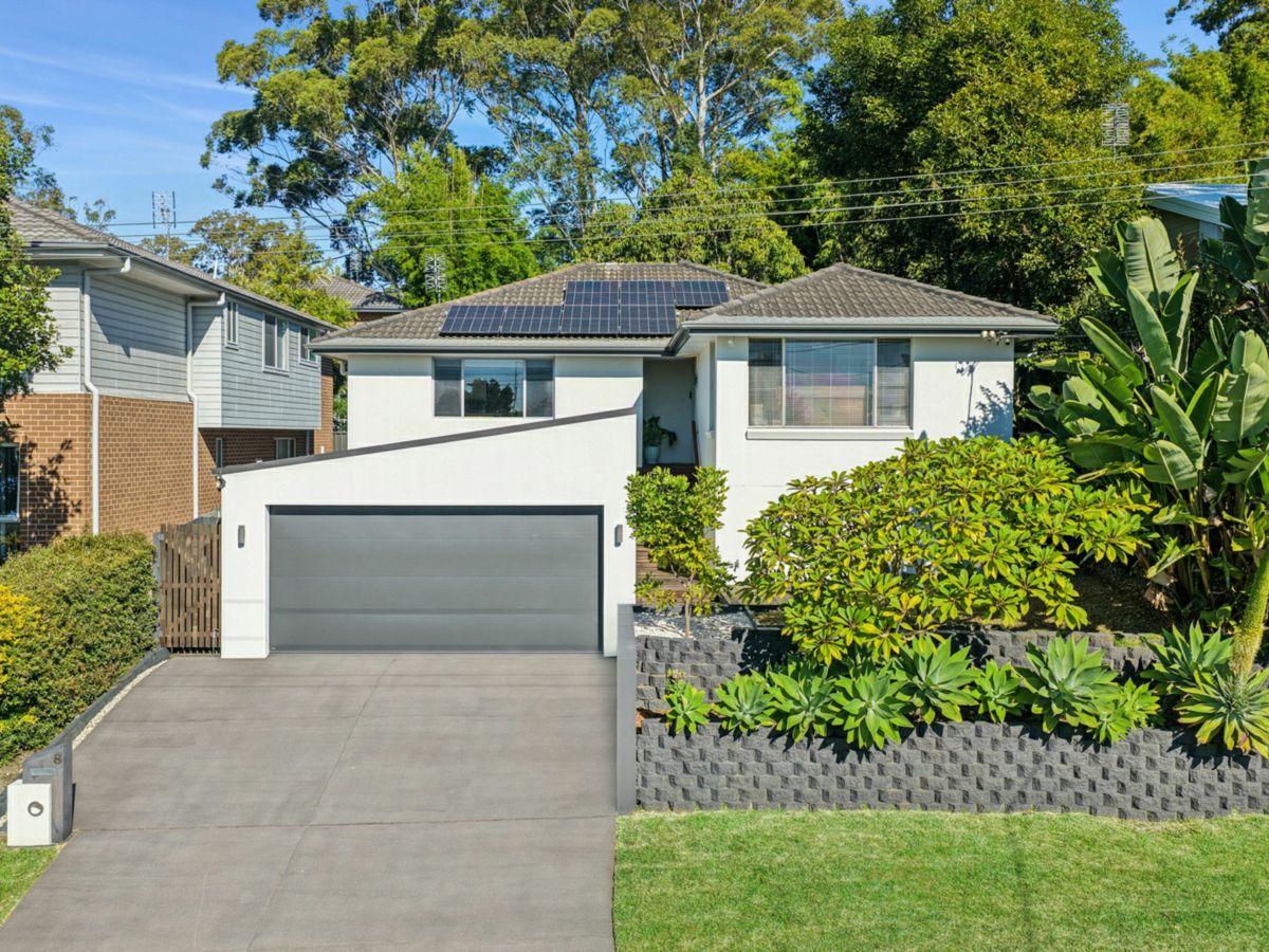 8 Roger Crescent, Berkeley Vale - image 1