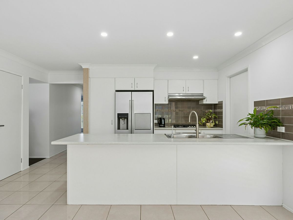 1010 The Entrance Road, Forresters Beach - image 3