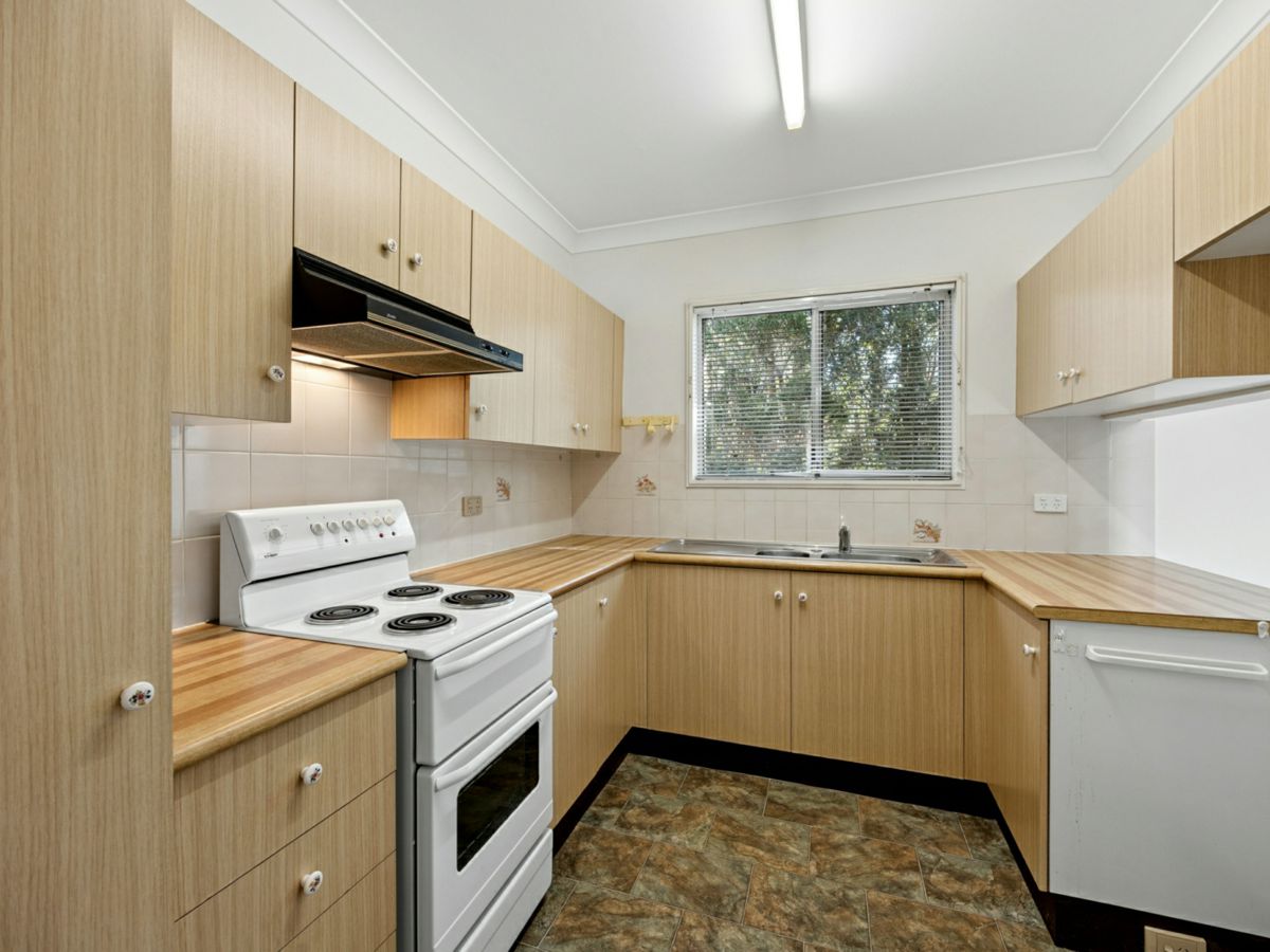 131/15 Lorraine Avenue, Berkeley Vale - image 2