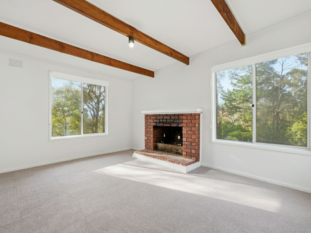 153 Warburton Highway, Lilydale - image 1