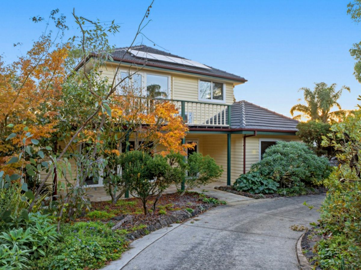 2 Clegg Avenue, Croydon - image 1