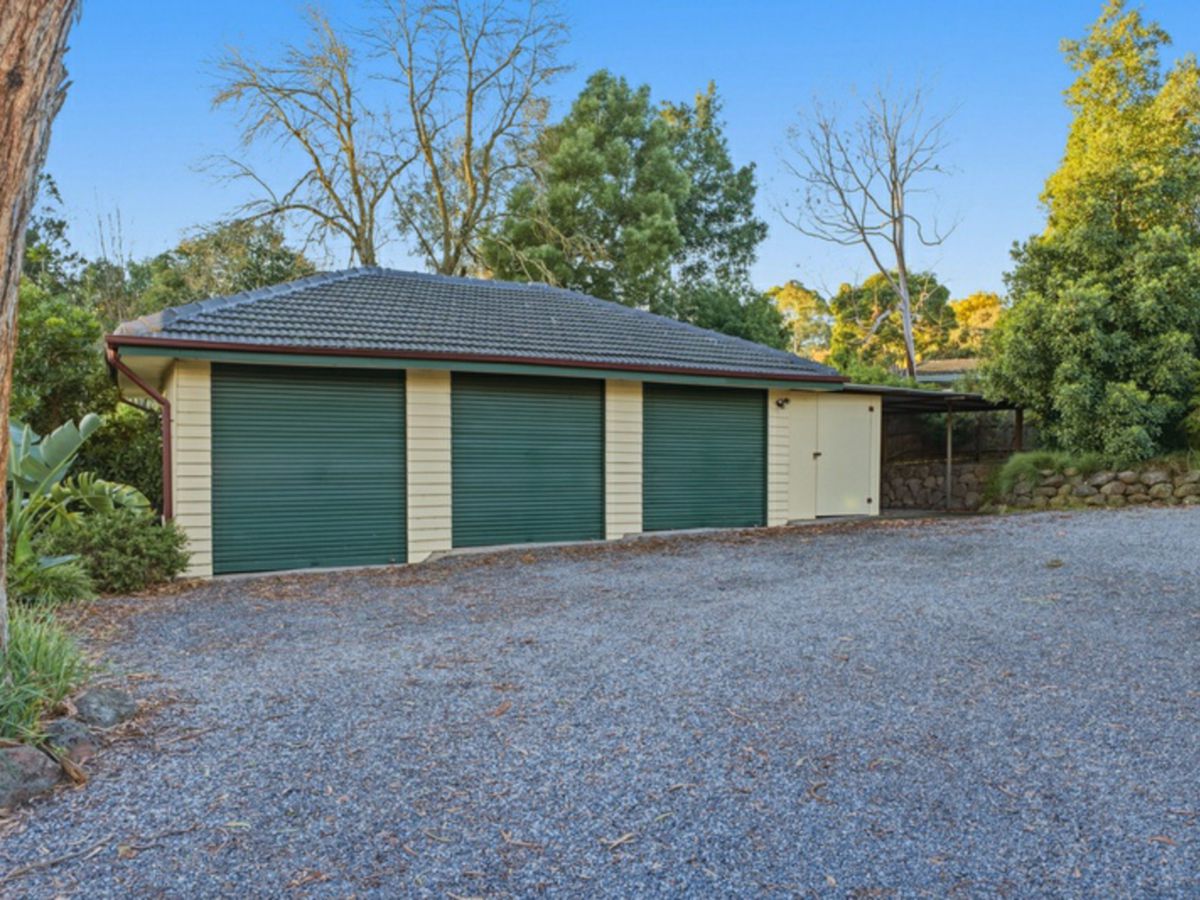 2 Clegg Avenue, Croydon - image 3