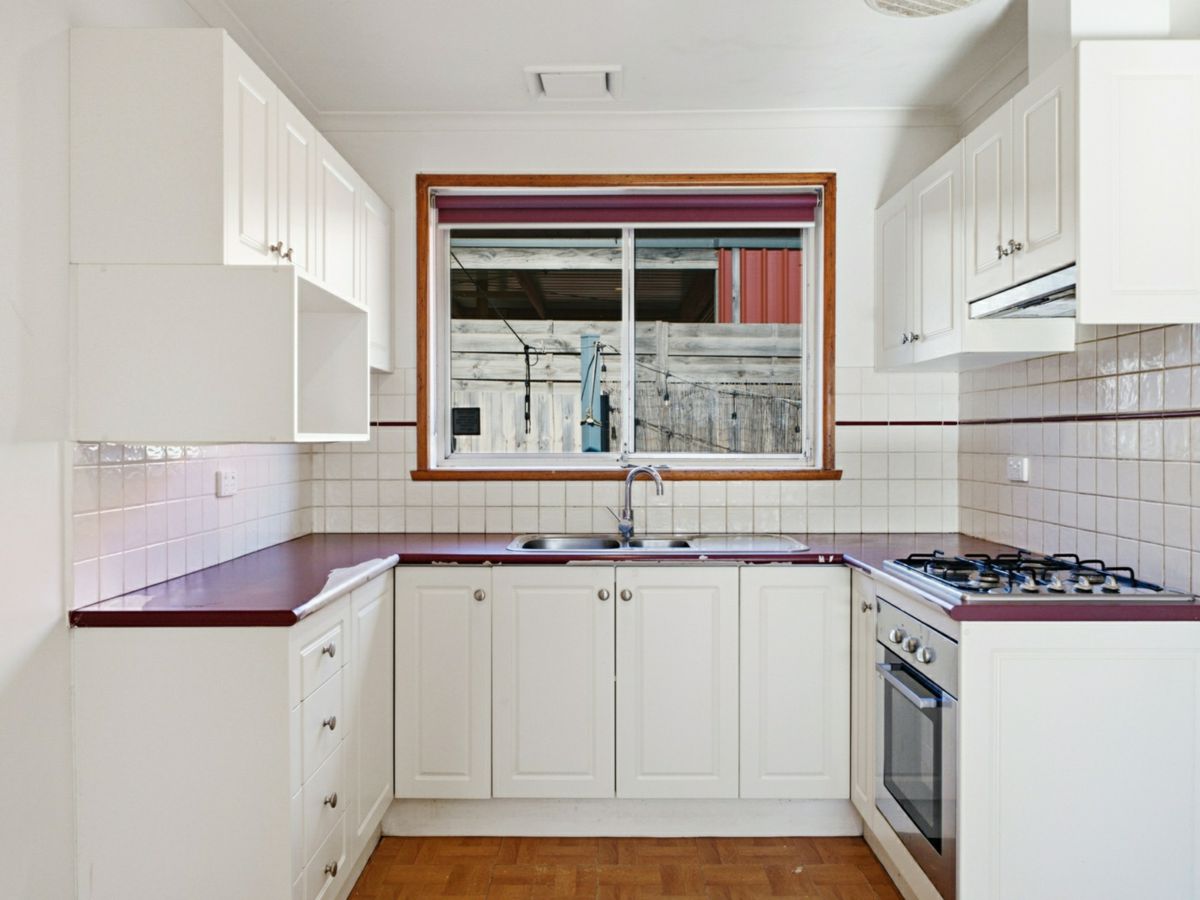1/5 Kincumber Drive, Croydon - image 3