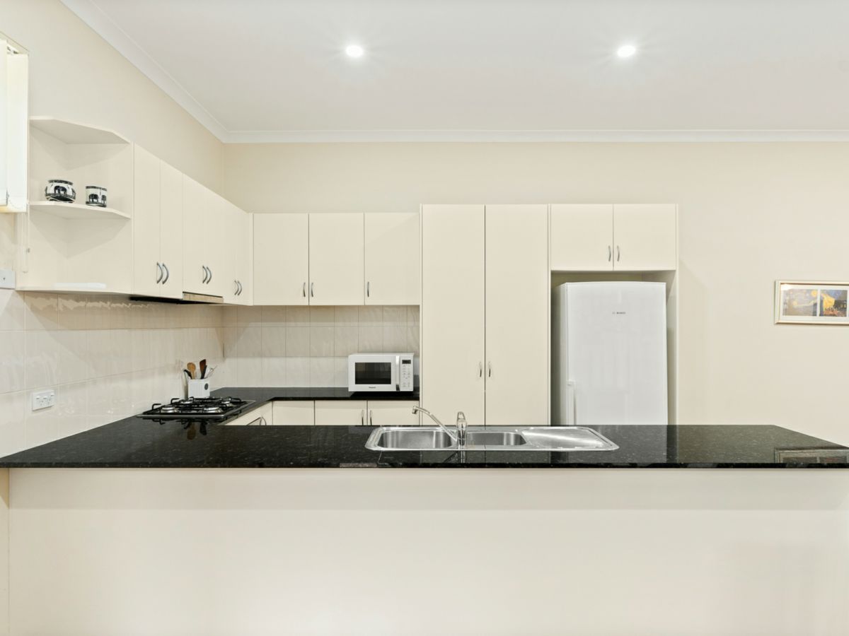 2/84 Lincoln Road, Croydon - image 3