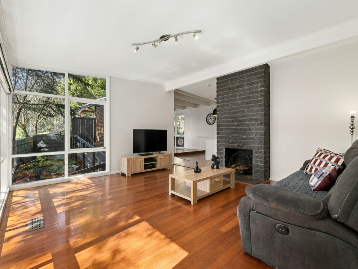 22 Sunrise Hill Road, Montrose - image 3