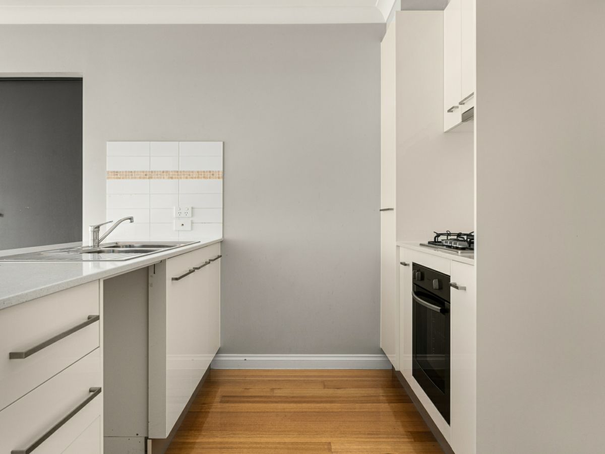 8/25 King Street, Bayswater - image 3