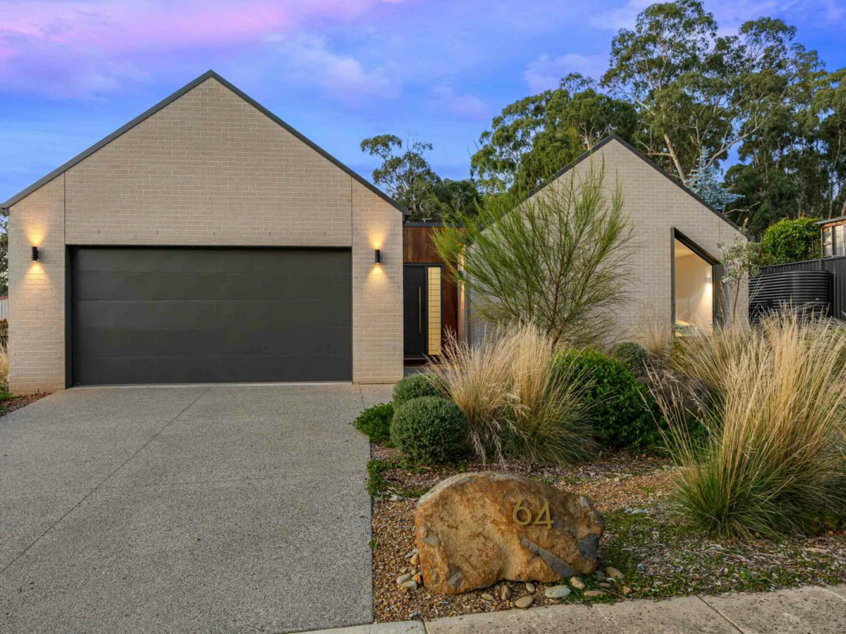 64 Stringybark Drive, Brown Hill - image 1