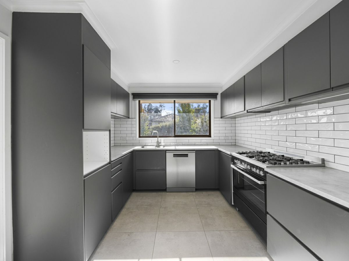 4 Grosvenor Court, Alfredton - image 3