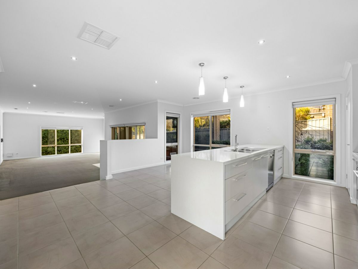 15 St Mirren Drive, Nerrina - image 3